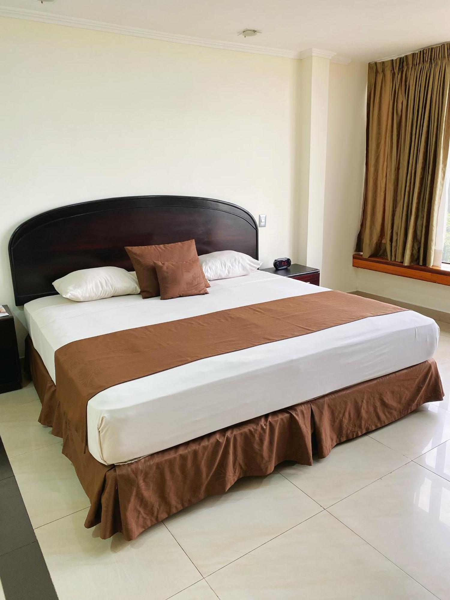 Hotel Ramada Guayaquil Luaran gambar