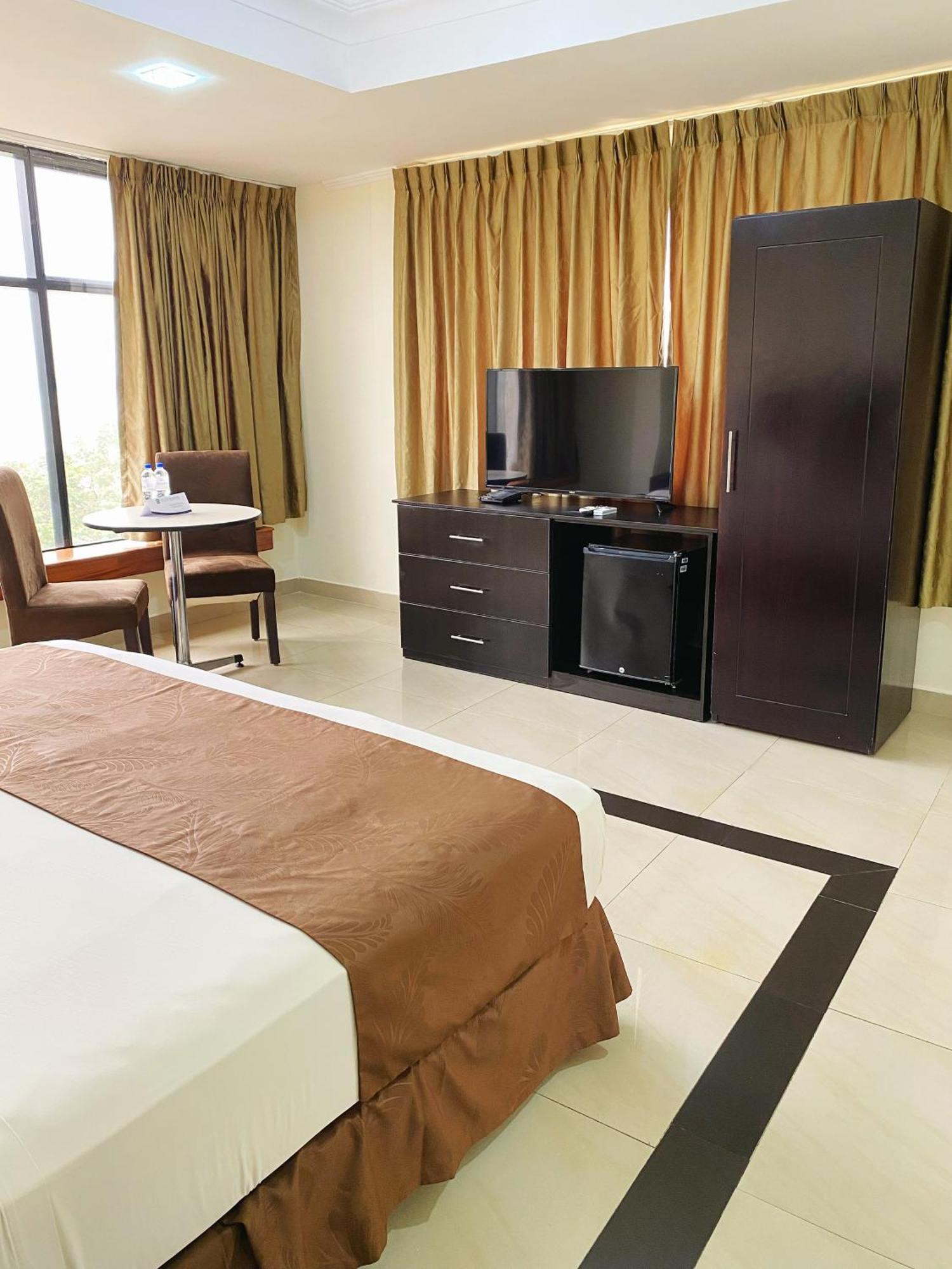 Hotel Ramada Guayaquil Luaran gambar